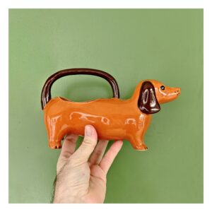 Regador "Cão Salsicha"